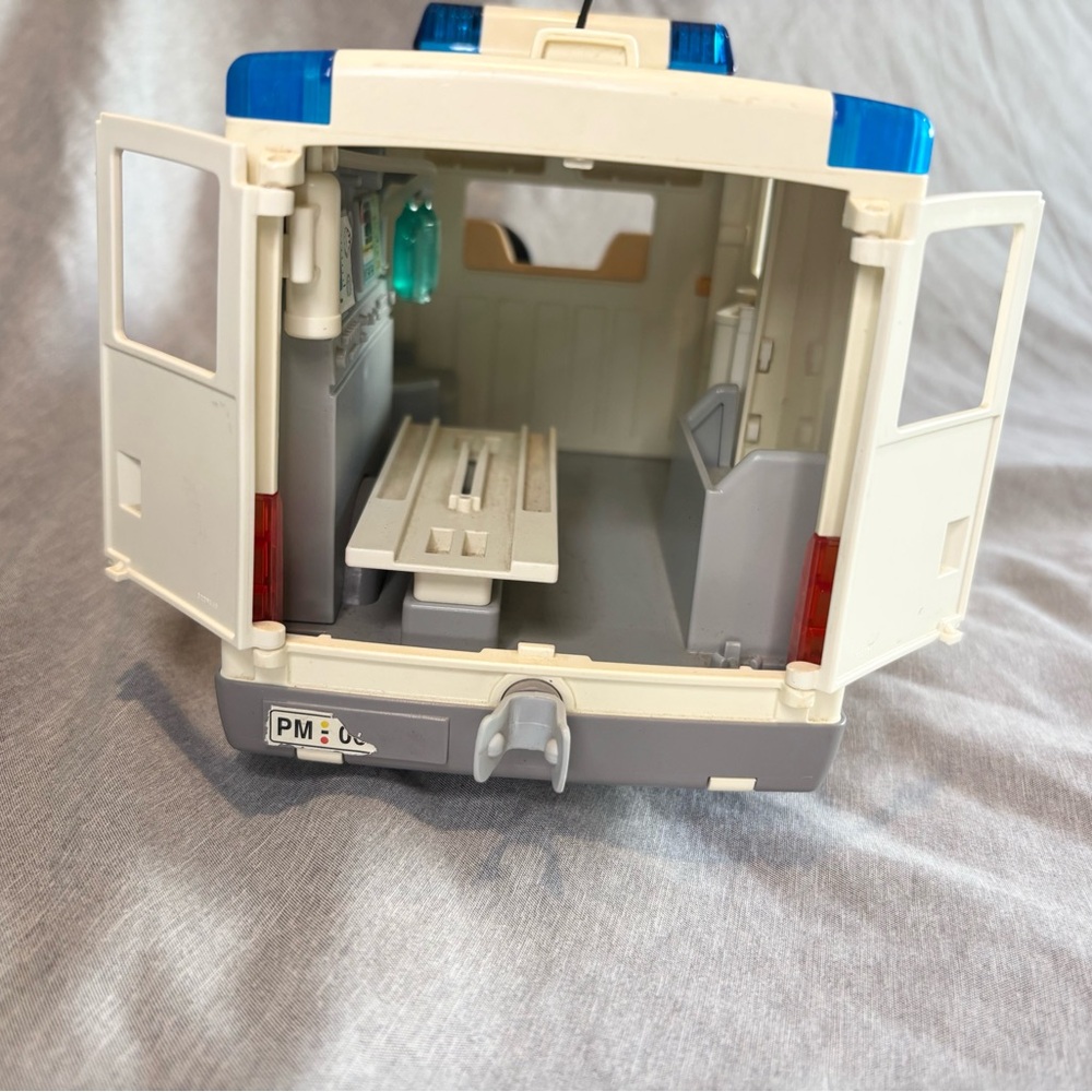 Vintage y2k‎ 2004 Playmobil 4221 Ambulance Geobra Brandstatter - Picture 12 of 16